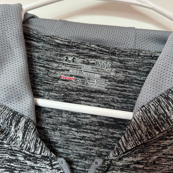 SOLD // Men’s Grey Under Armour Heatgear Hoodie - Picture 2 of 6